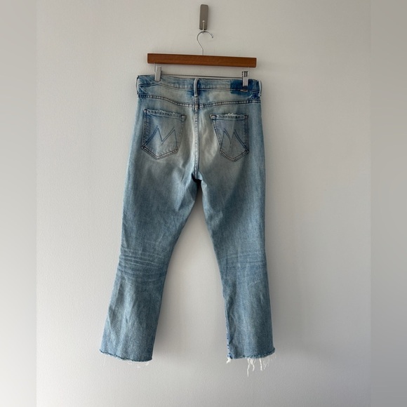 MOTHER Insider Crop Step Fray Jeans in I Confess 29 - Picture 6 of 9